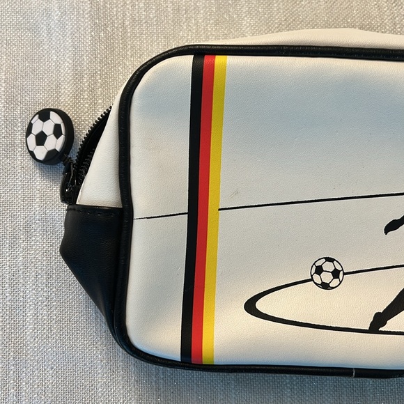 Deutsche Fussball Bund Licensed World Cup 2018 Toiletry Accessories Travel Bag - Picture 6 of 8